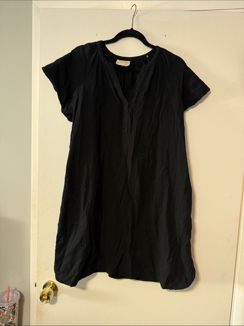Universal Thread Black Short-Sleeve V-Neck Swim Coverup Tunic